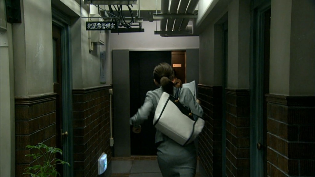 charles-keith-tote_2